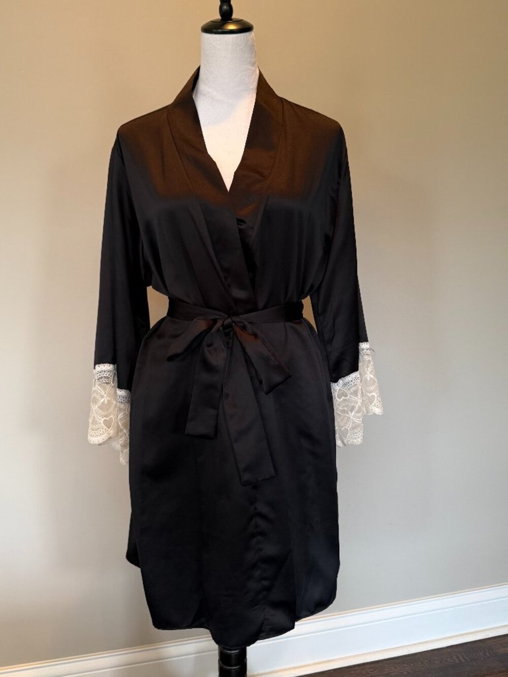 Flora Nikrooz Black Satin Robe Ivory Lace Cuffs L XL Belted Bridal Lounge
